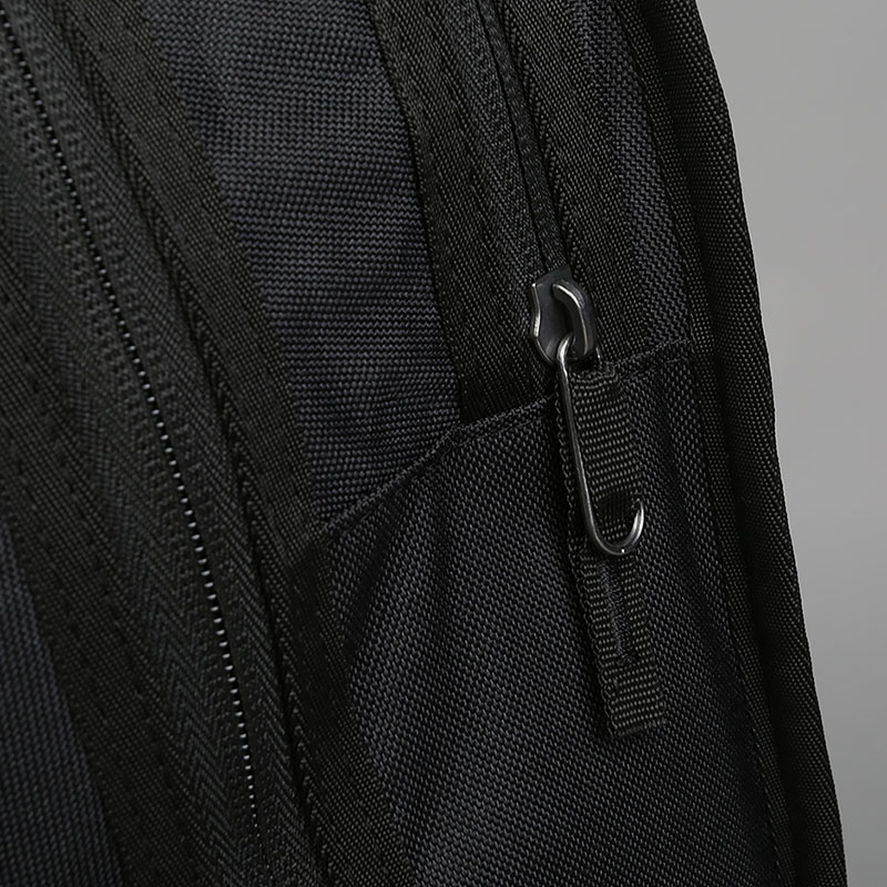  черный рюкзак Nike SB RPM Skateboarding Backpack 26L BA5403-010 - цена, описание, фото 4